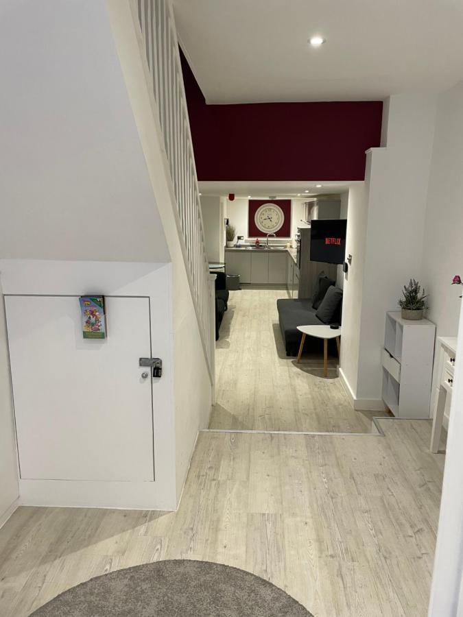 The Snap Pad Boutique Apartment Tunbridge Wells Extérieur photo