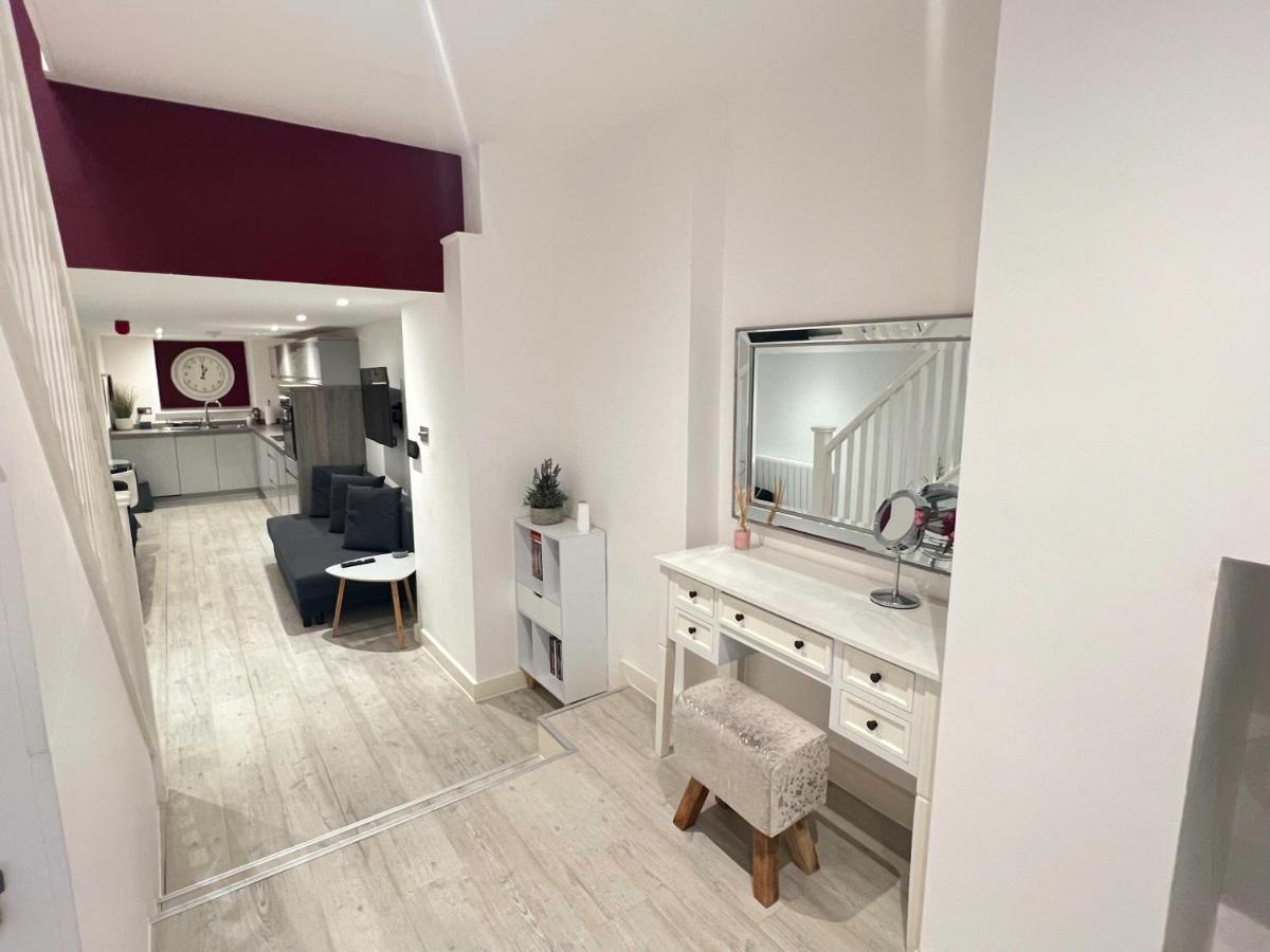 The Snap Pad Boutique Apartment Tunbridge Wells Extérieur photo