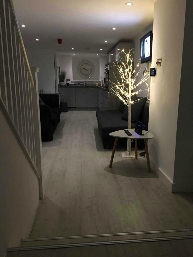 The Snap Pad Boutique Apartment Tunbridge Wells Extérieur photo