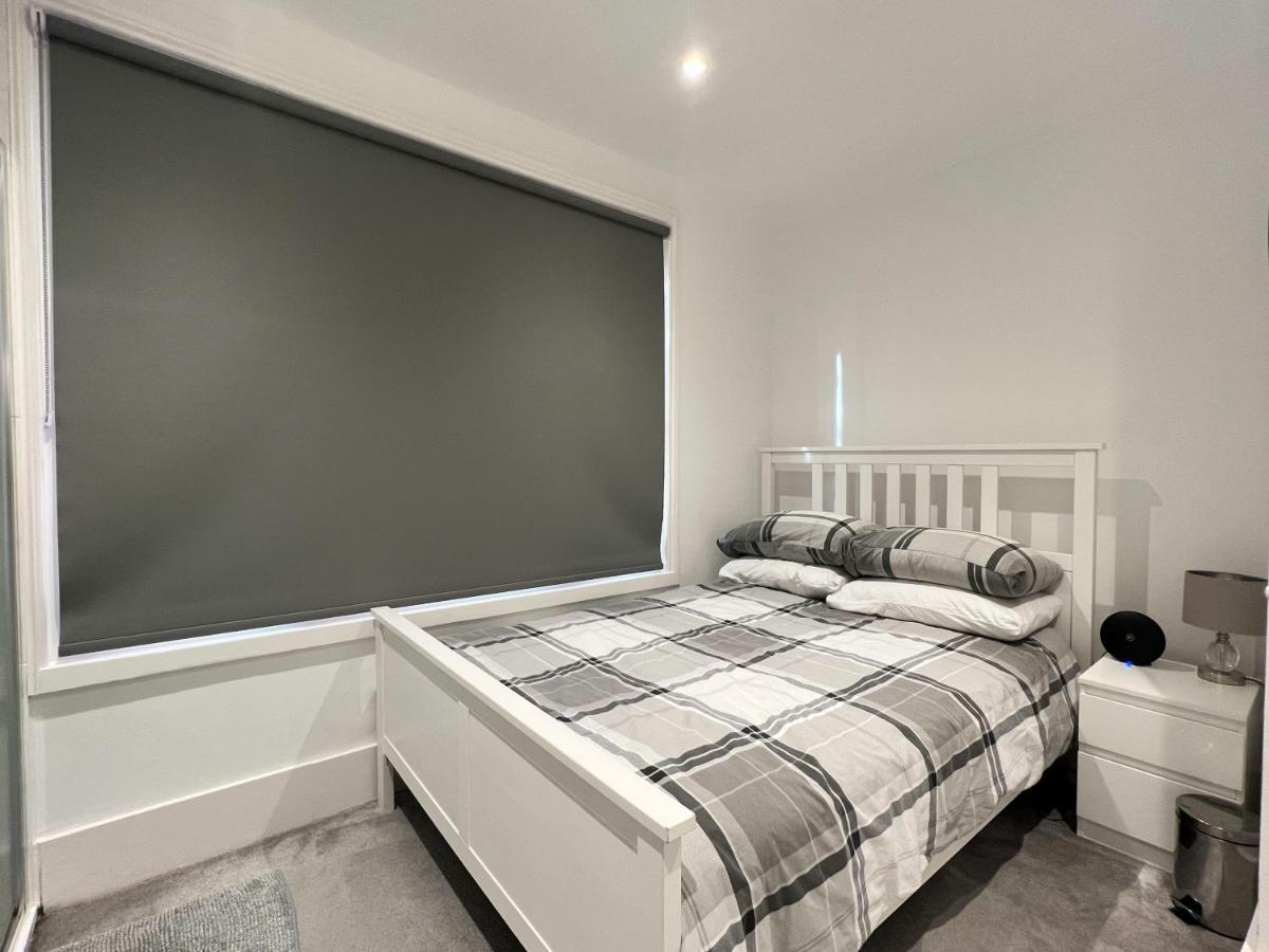 The Snap Pad Boutique Apartment Tunbridge Wells Extérieur photo