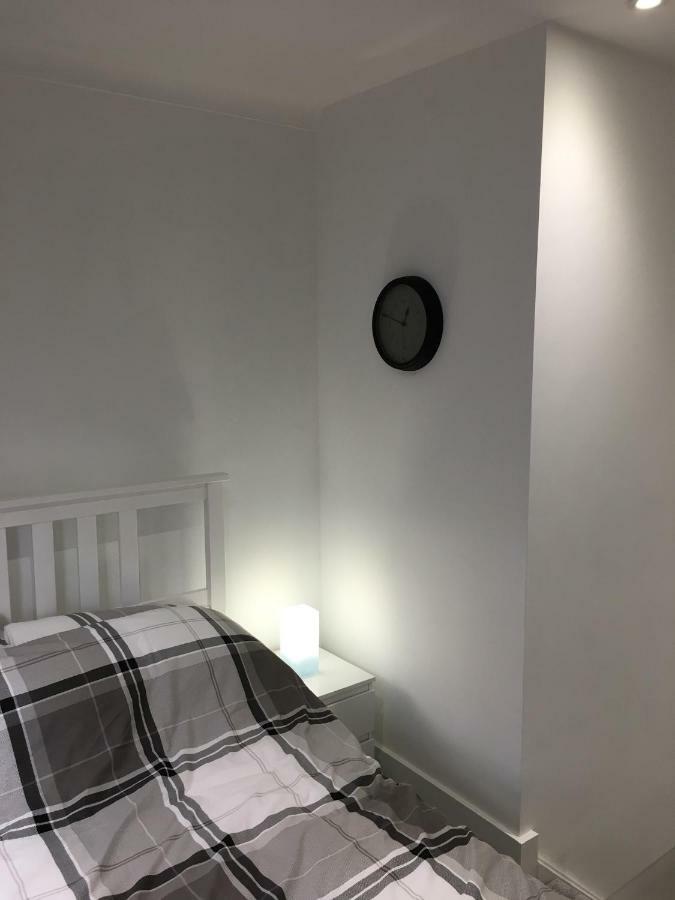 The Snap Pad Boutique Apartment Tunbridge Wells Extérieur photo